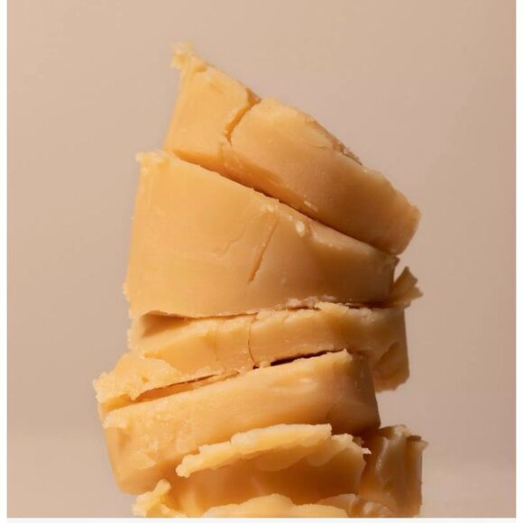 NIB-Tinted Everything Nice Correct & Protect Sunscreen& Hyperpigmentation Serum - Picture 3 of 12